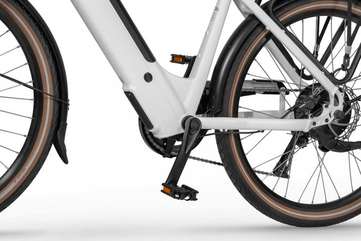 Ecobike X-City Flat White – Spanninga Beleuchtung mit Emergency Stop-Light